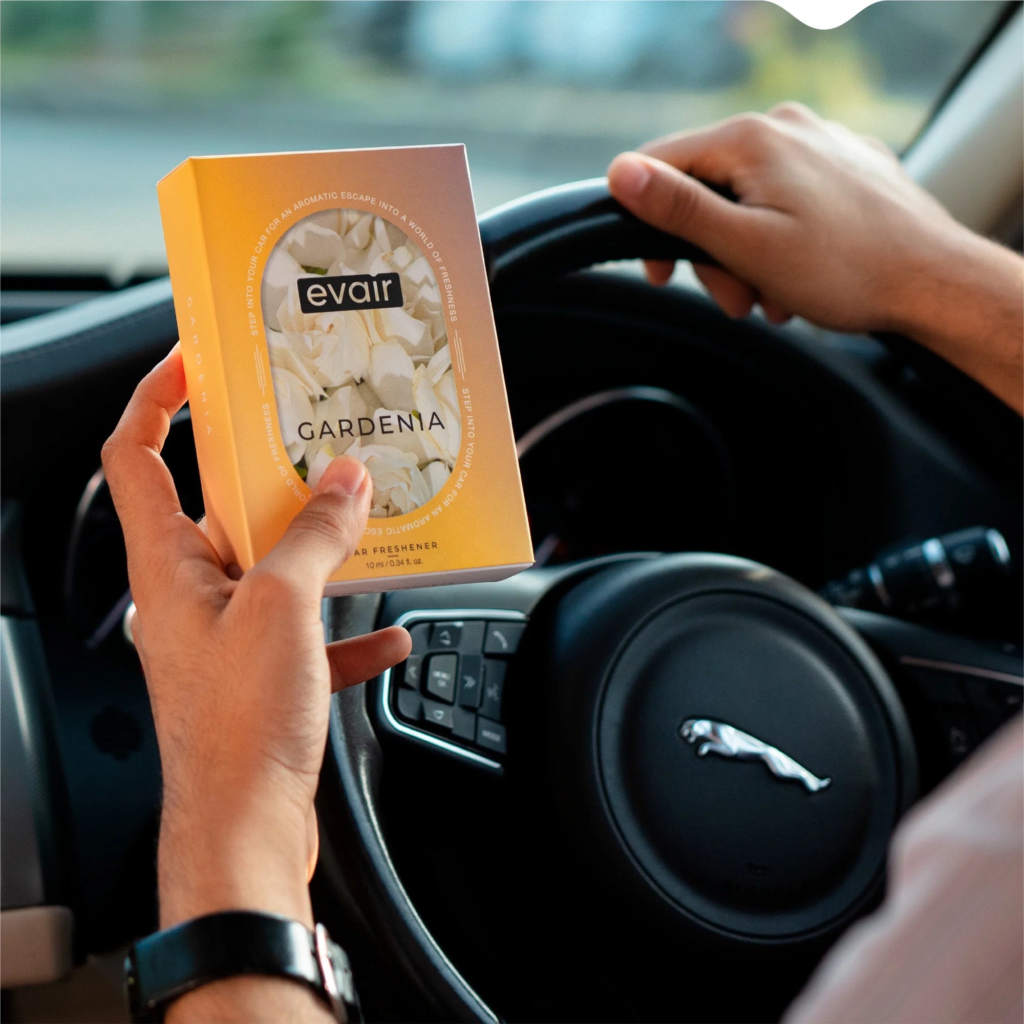 Evair Gardenia Car Freshner, Hanging Car Diffuser with Essential Oils, Pack of 1