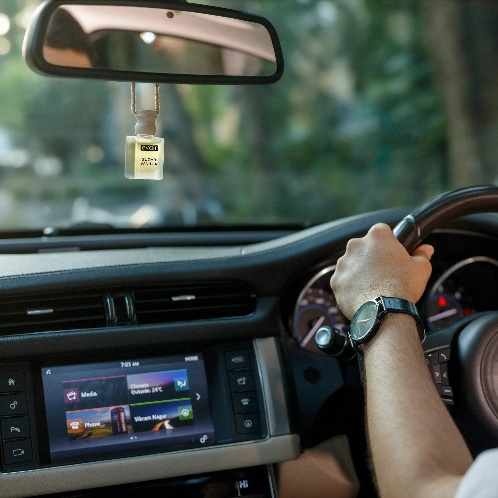 Evair Sugar Vanilla Car Freshener, AUTO Air Freshener with Hanging Diffuser with Essential Oils, Lasts 60 Days, Pack of 1