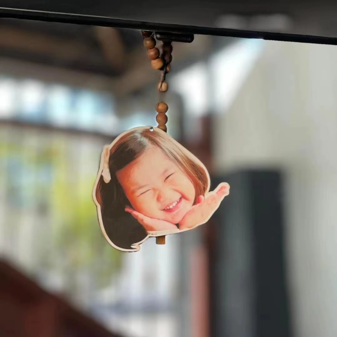 Custom Car Fragrance Pendant Supports Any Picture, Shape, Size, and Has a Variety of Fragrances to Choose From